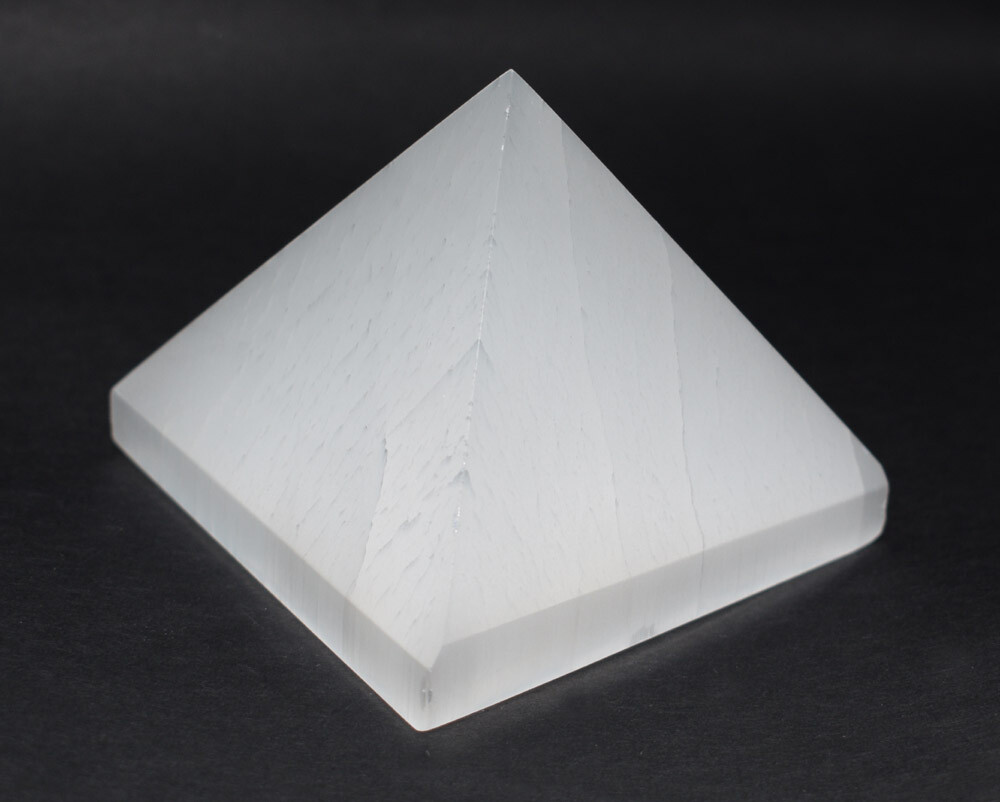 Selenite Pyramid 6X6cm