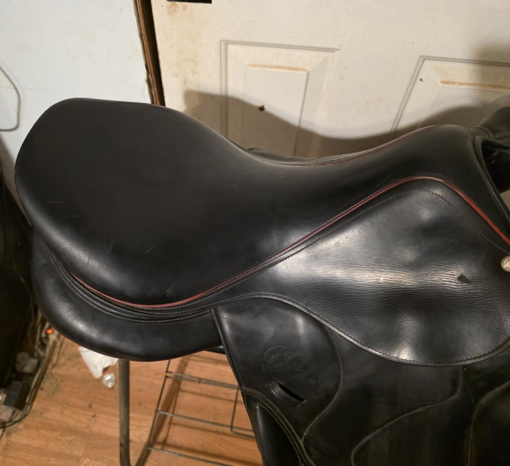 18" Devoucoux Eventing Saddle