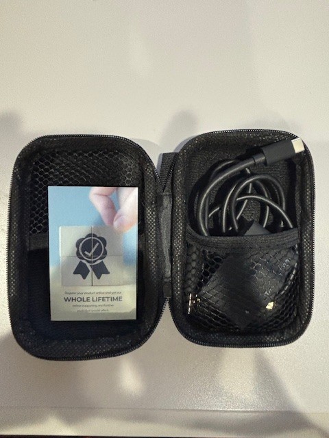 NIB Wireless HDMI Transmitter & Receiver USB-C Wireless HDMI Extender Plug&Play