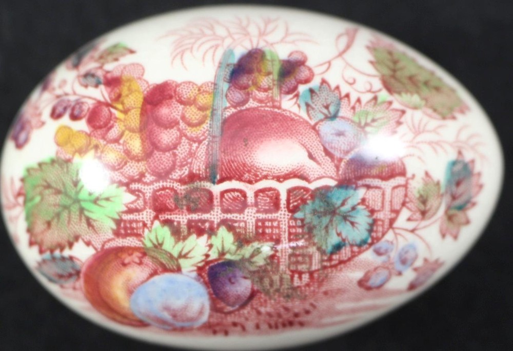 Masons FRUIT BASKET RED MULTICOLOR Egg Trinket Box GREAT CONDITION