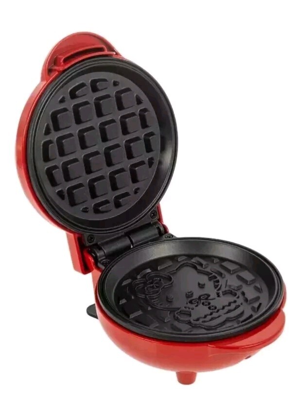 NEW CHRISTMAS Hello Kitty & Friends Waffle Maker