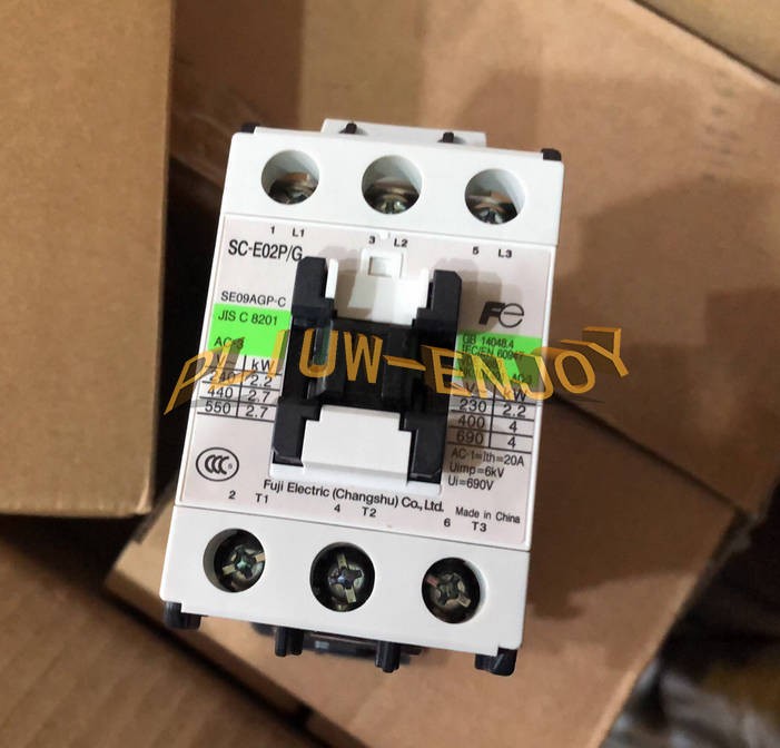 1PC New Fuji DC Contactor SC-E02P/G DC220V