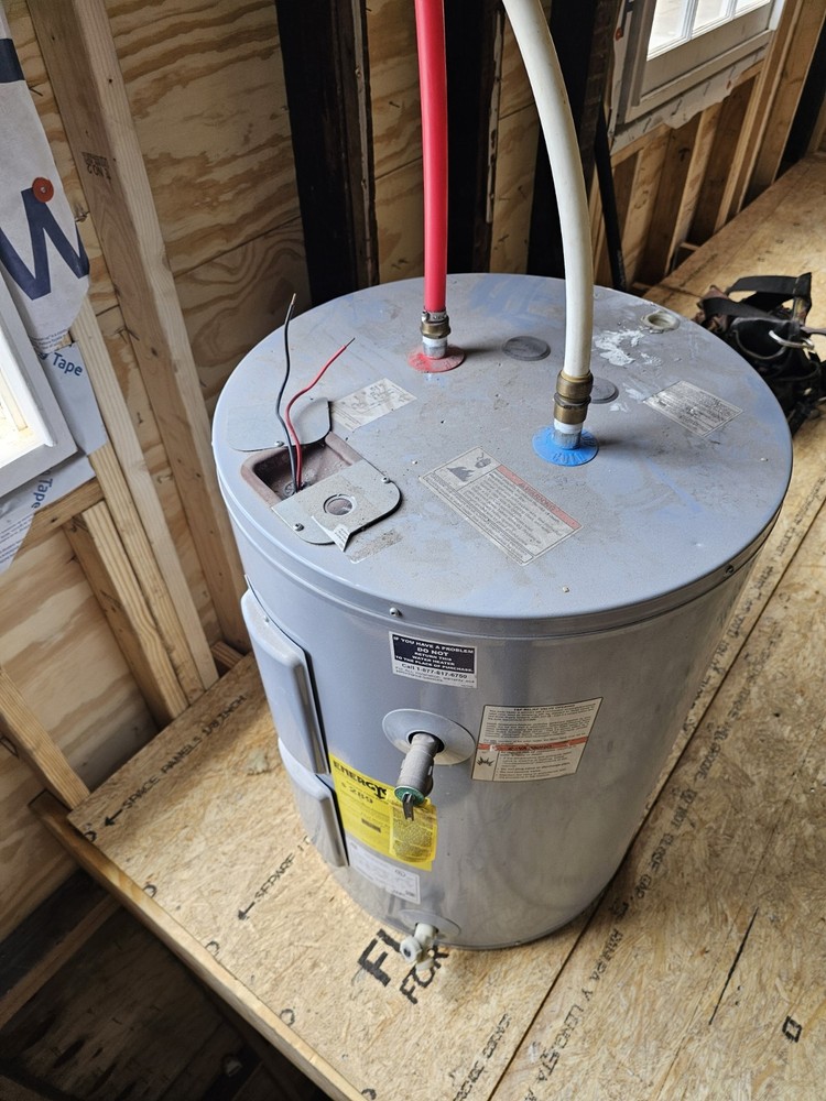 A. O. Smith Electric Storage Tank Water Heater 38 gal Gray E6-40L45DVB