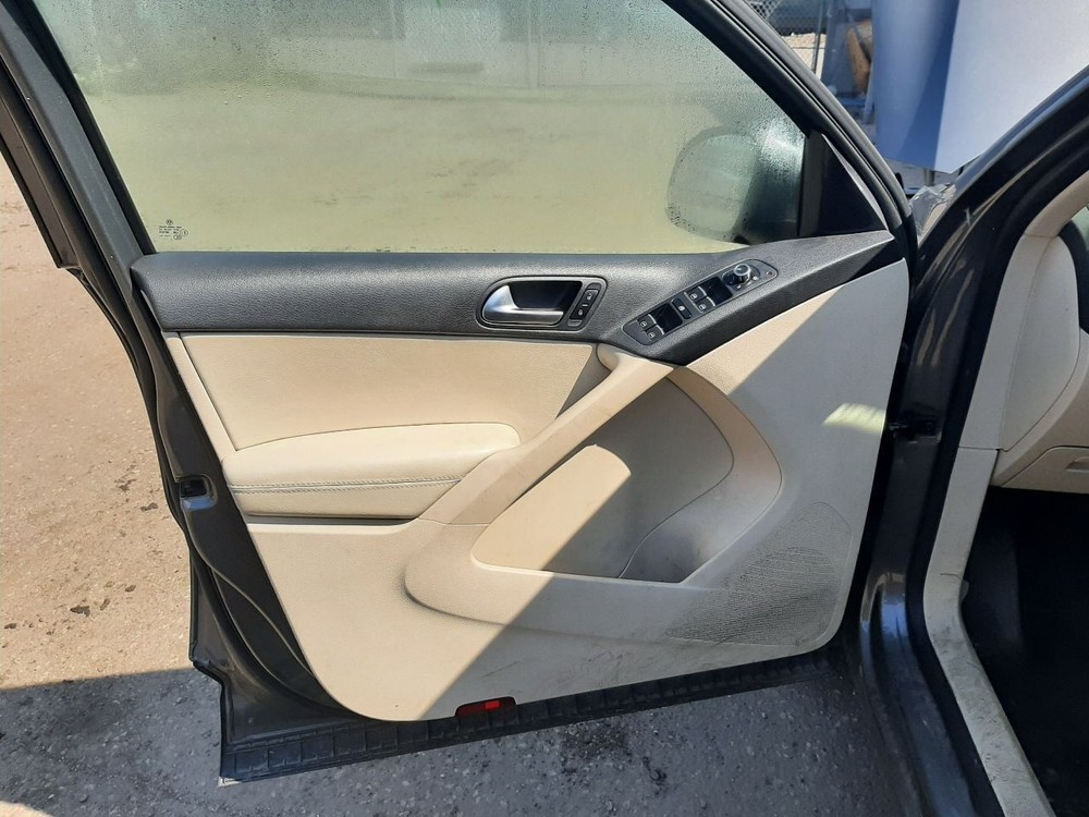 TIGUAN 2013 Headrest 1014245