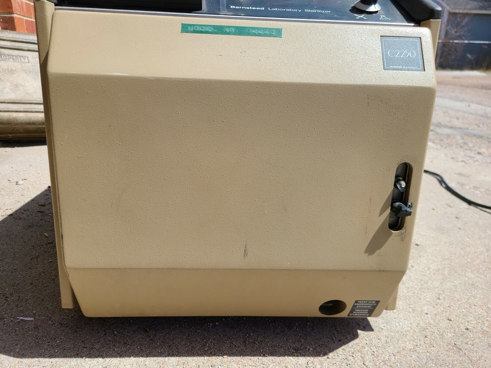 Sybron Barnstead Laboratory Sterilizer C2250 Powers on, Untested
