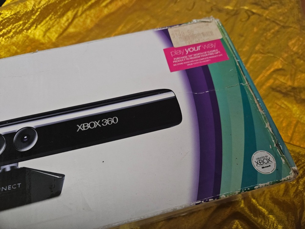 Microsoft KINECT LPF-00004 Motion Sensing Xbox 360 SENSOR + ADVENTURES ! GAME !