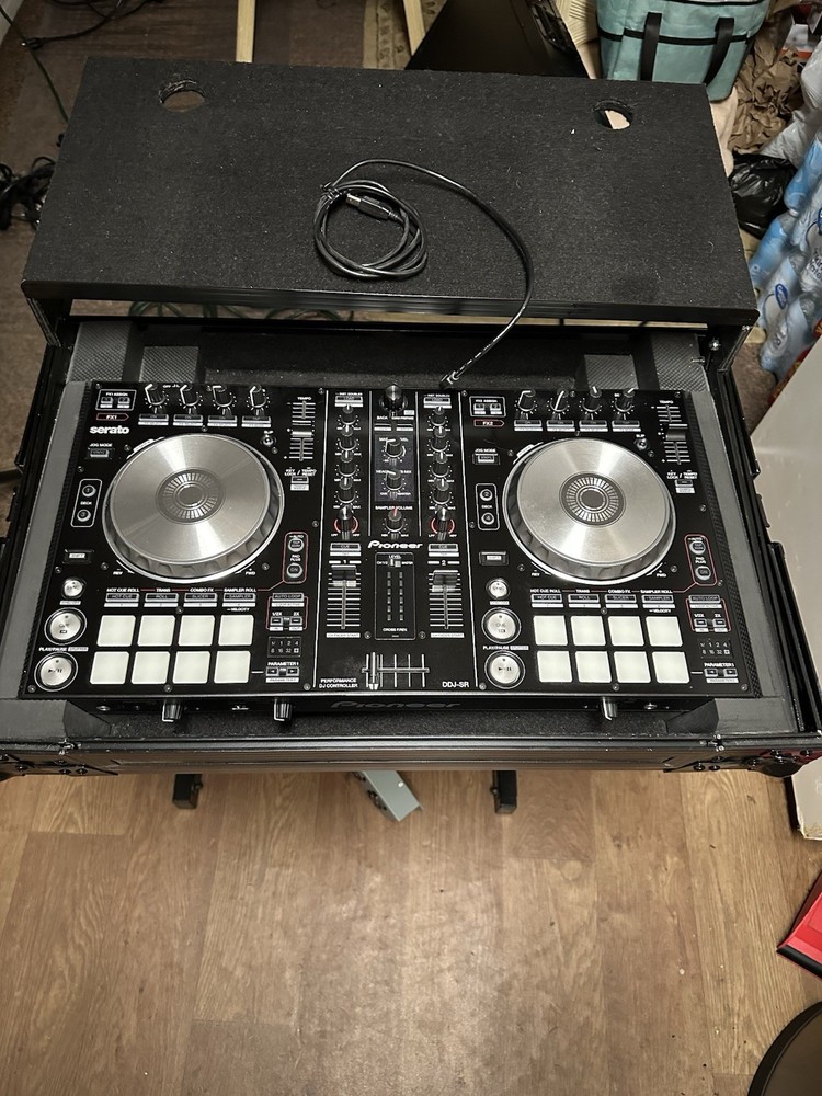 Pioneer DDJ-SR Digital DJ Controller with Case