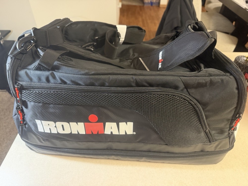 IRONMAN IM Hydration Duffel Bag Large Black Zip Gym & Training Adjustable Strap
