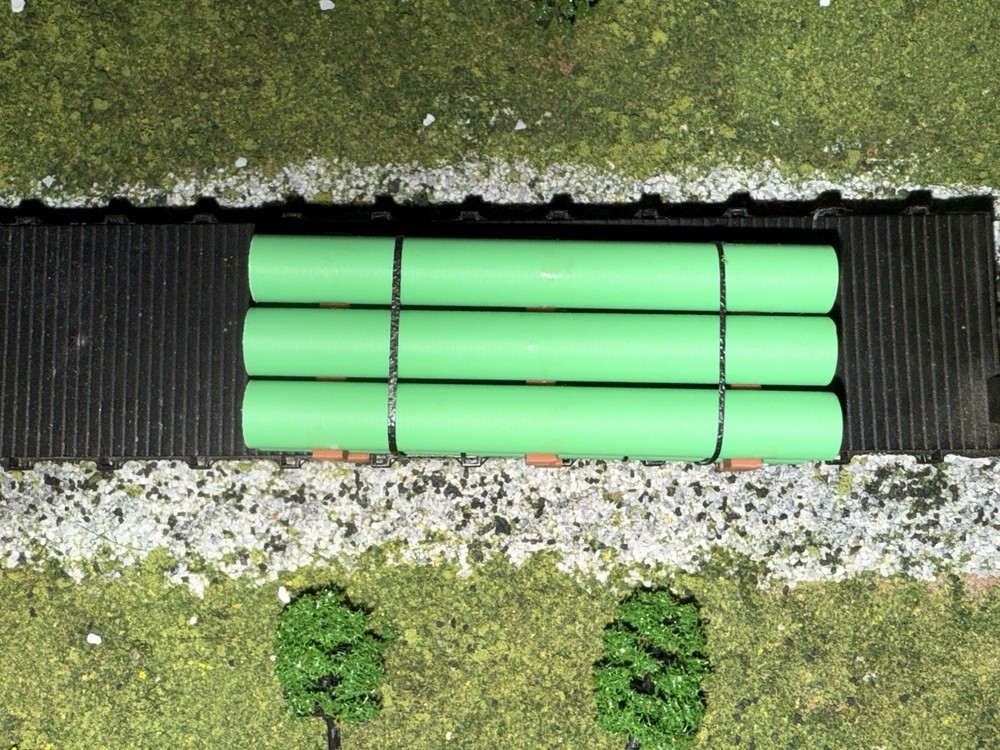 1:87 Ho Scale 20ft Green Pipe Load- Short Stack (2.75in Long)