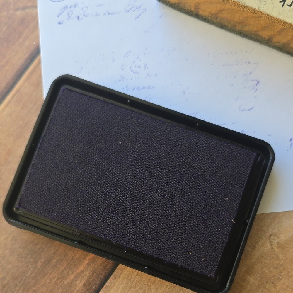 VINTAGE STAMP SET BUNDLE WITH INK PAD -E110