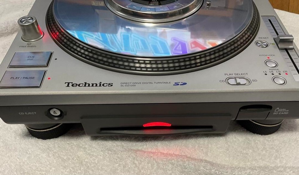 Technics SL-DZ1200 Silver Digital Direct Drive DJ Turntable System Working Used