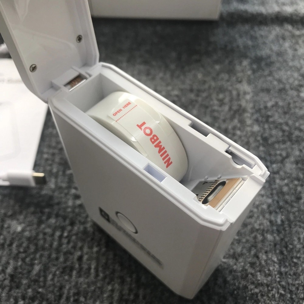 NIIMBOT D110 Label Maker Machine with Tape Small Printer Bluetooth Connection