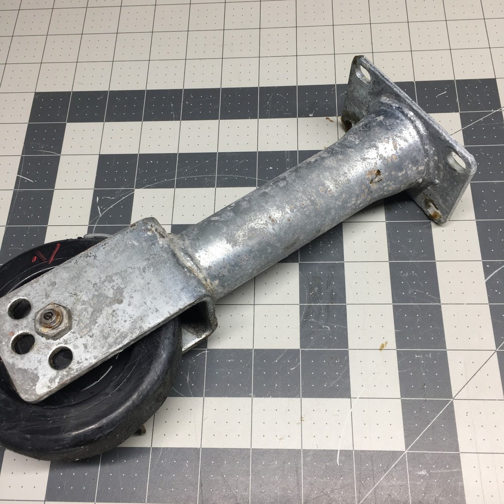 PITCO OEM B3902304 9" Rigid Caster Locking #2