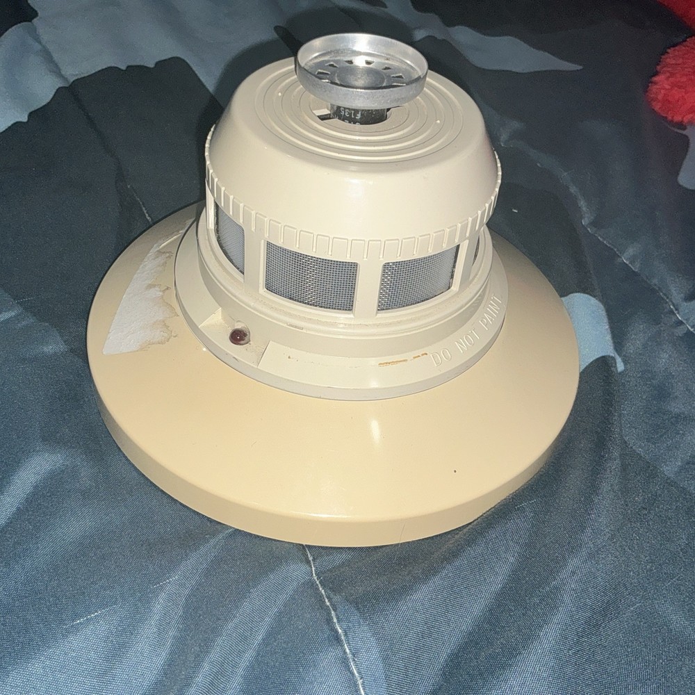 SYSTEM SENSOR SMOKE AND HEAT DETECTOR, B402B,