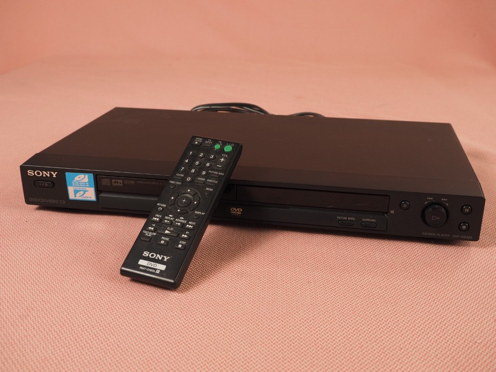 Sony CD/DVD Player DVP-NS325. With Remote Control