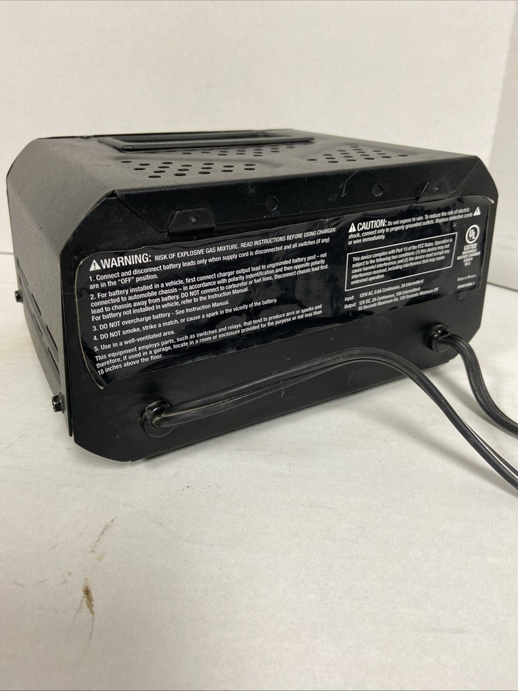DieHard automatic Battery Charger model DH136