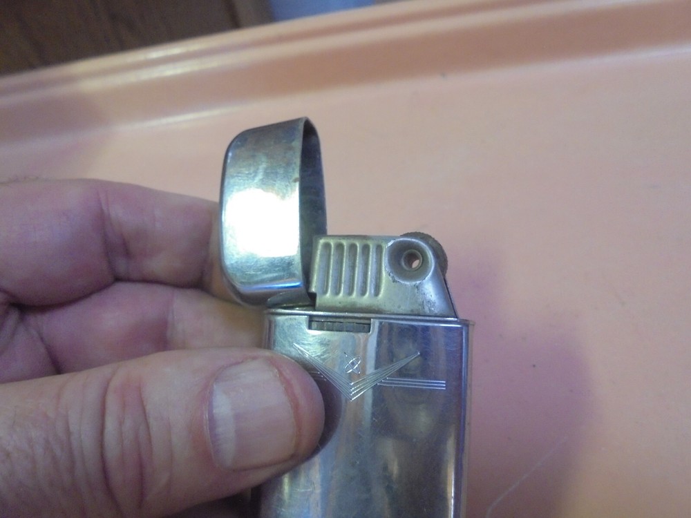 Vintage Ronson Cigarette Lighter