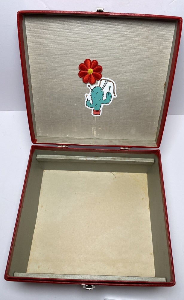 Red Sewing Box Notions Keepsake Kit Pin Cushion 58