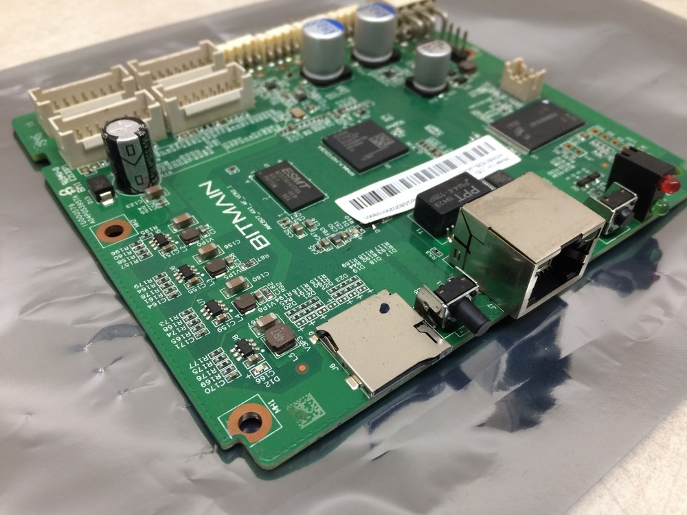 Bitmain S17+ Control Board C52 AMCB07