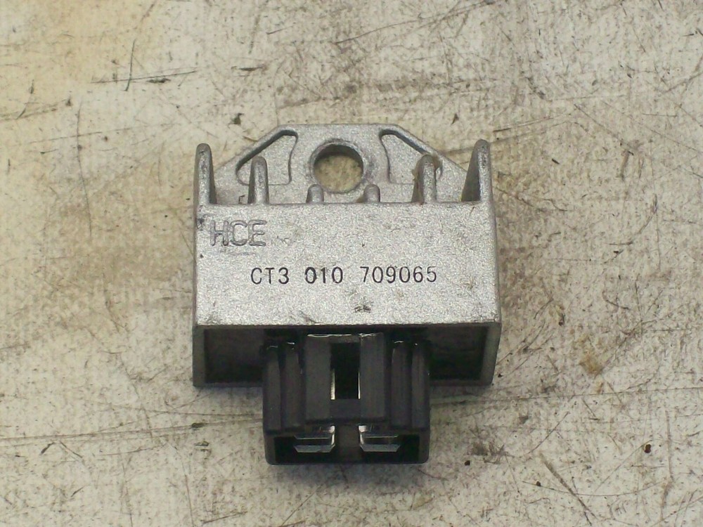 VOLTAGE REGULATOR FOR SYM SYMPLY 50 FROM 2008 (e37697)