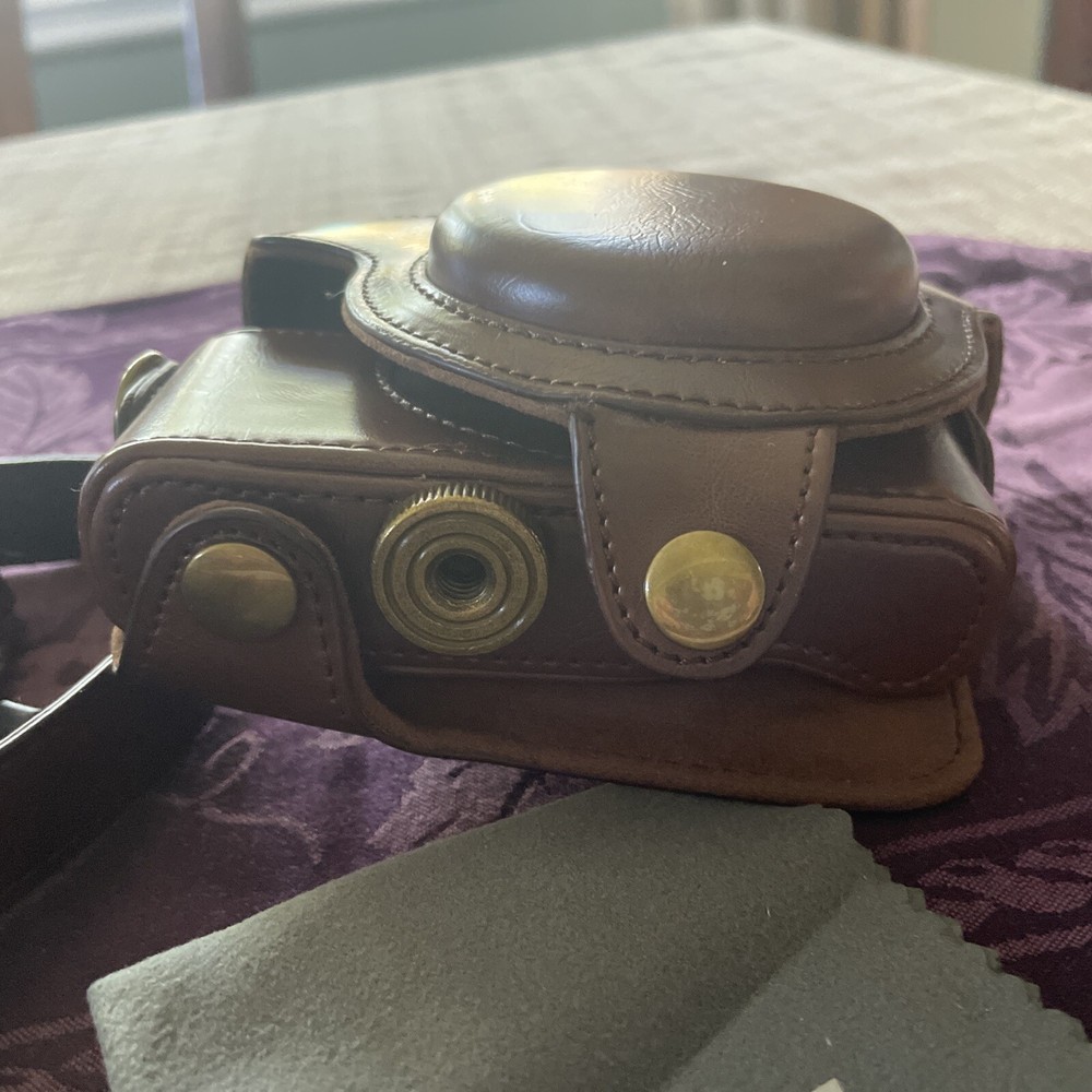MegaGear "Ever Ready" Protective Brown Leather Camera Case Sony DSC-RX100 (CA)