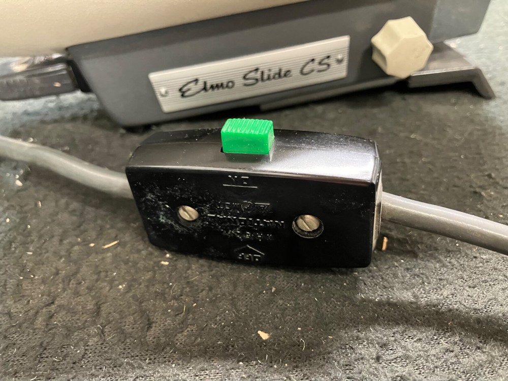 1960`S ELMO CS 35MM SLIDE PROJECTOR