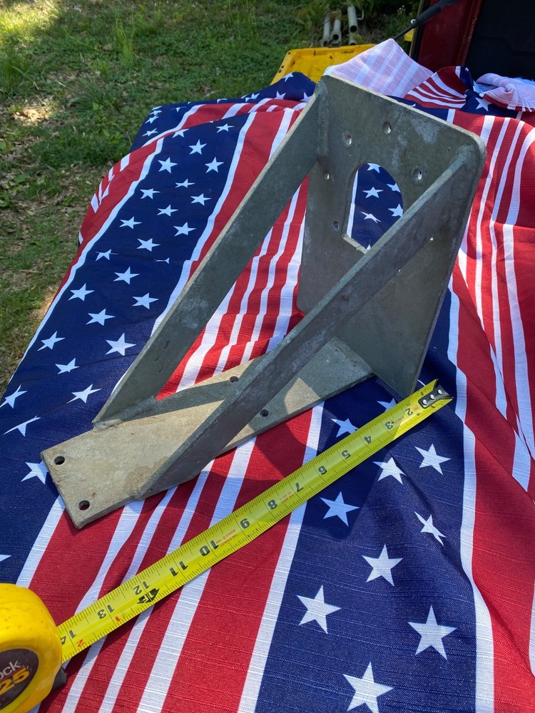 Antenna tower rotor rotator side mount bracket
