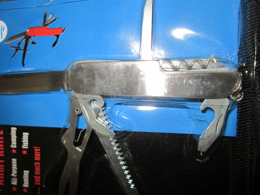 18 IN 1 MULTI-FUNCTION ARMY KNIFE WITH CARRYING CASE