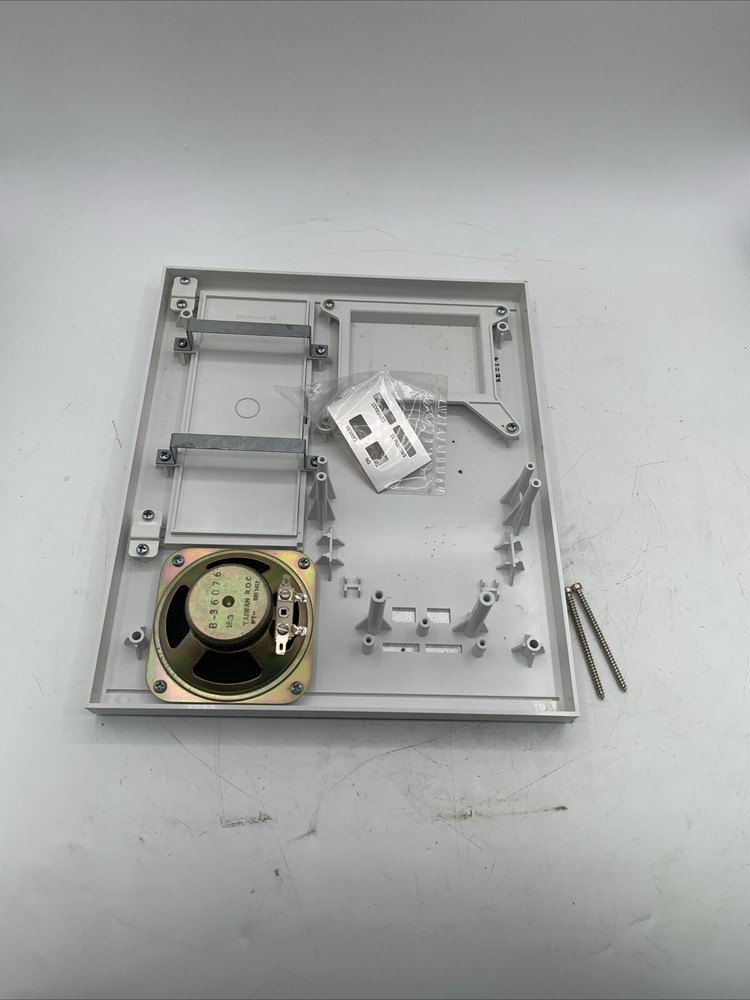 NUTONE IS-100VWH WIDE RANGE 8" SPEAKER See Pics