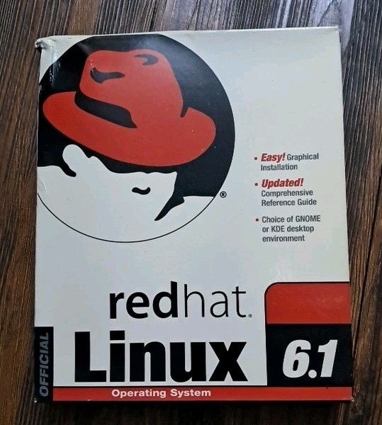 Red Hat Linux 6.1 Boxed Set 1999 Complete w/ CDs & Manual