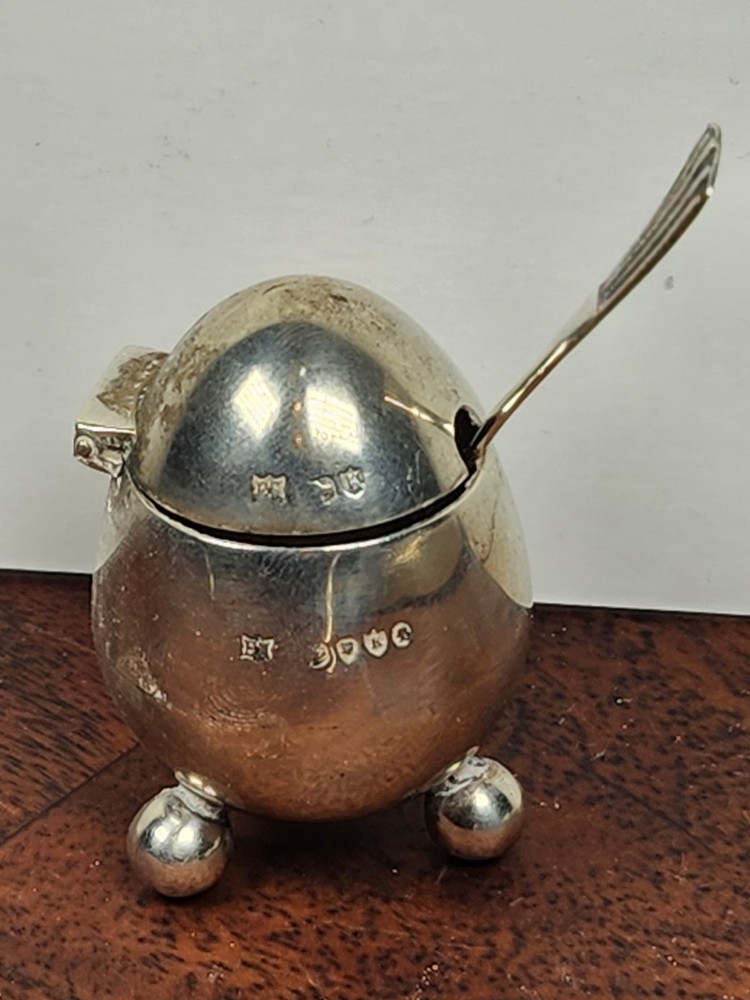 Antique 800 German Silver Egg Shaped Footed Salt Cellar Superb Condition