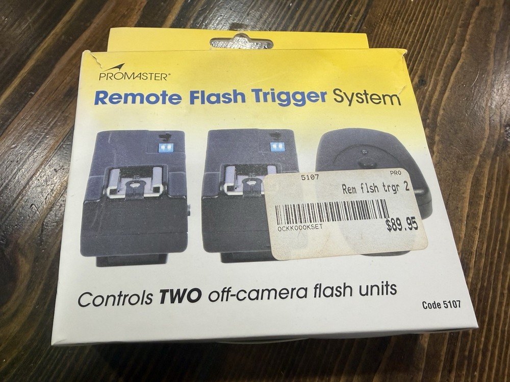 Open Box STOCK PROMASTER REMOTE FLASH TRIGGER SYSTEM Missing One Cord