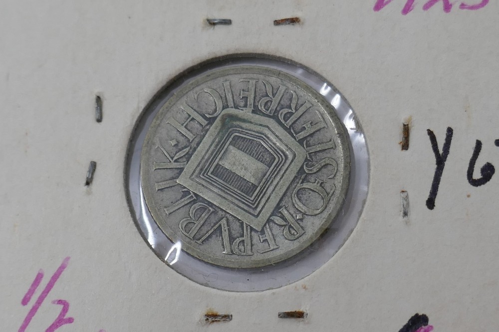 Austria 1925 Austrian Shield 1/2 Schilling Silver Coin