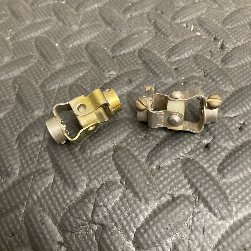 1/4” Insulated Universal Joint Coupler for Variable Capacitor 1pc