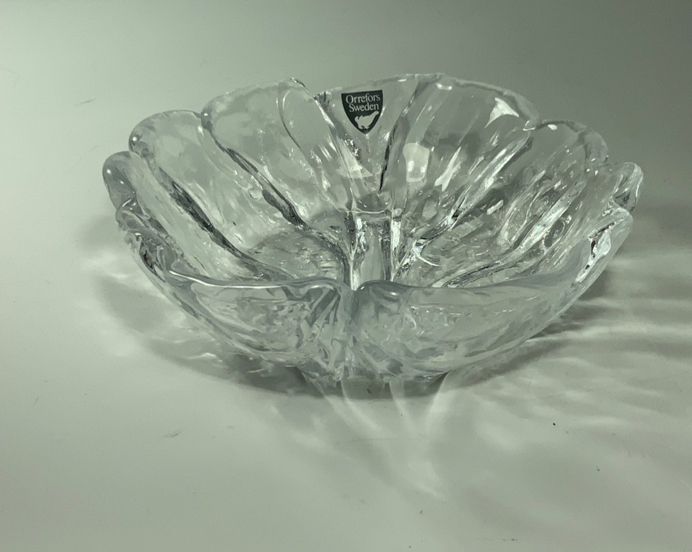 Orrefors Sweden Crystal Leaf Candy Dish 5.5 in.