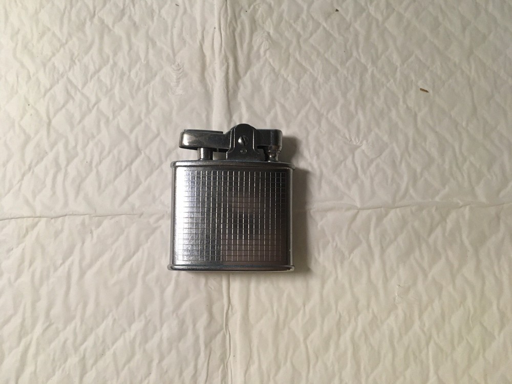 VINTAGE RONSON Standard SILVER Tone LIGHTER