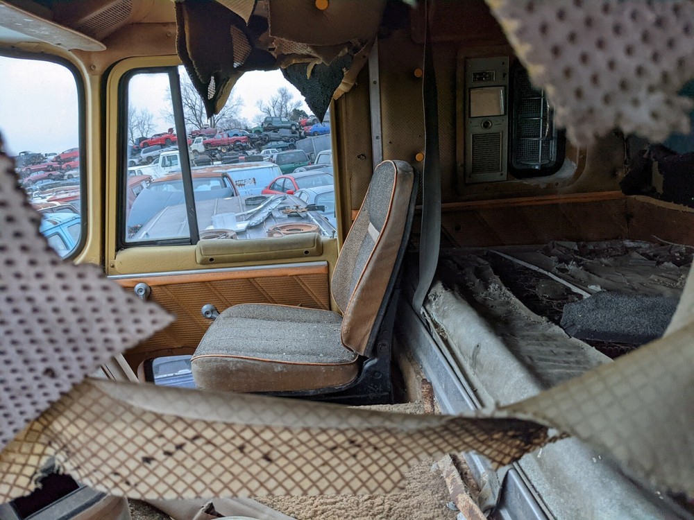 1981 Ford CL9000 Cabover Cab over Cab w/ sleeper