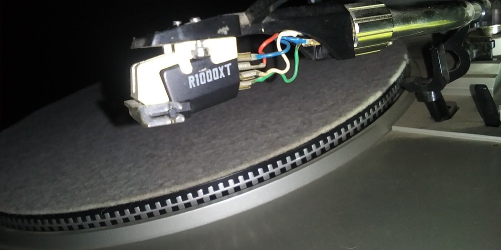 Gemini GL-100 Turntable - w Shure Cartridge