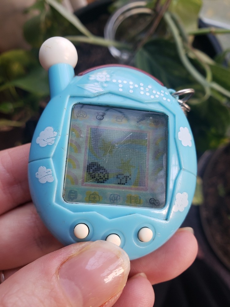 Tamagotchi Plus Enjoy Aozora Blu Sky