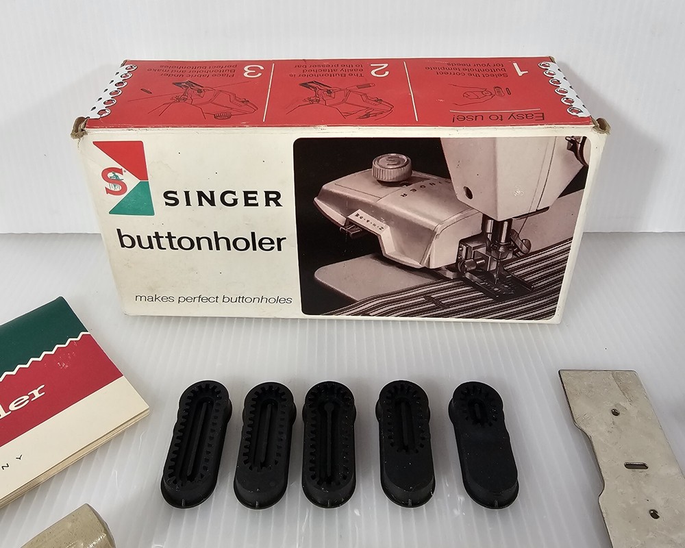 Vintage Singer Buttonholer