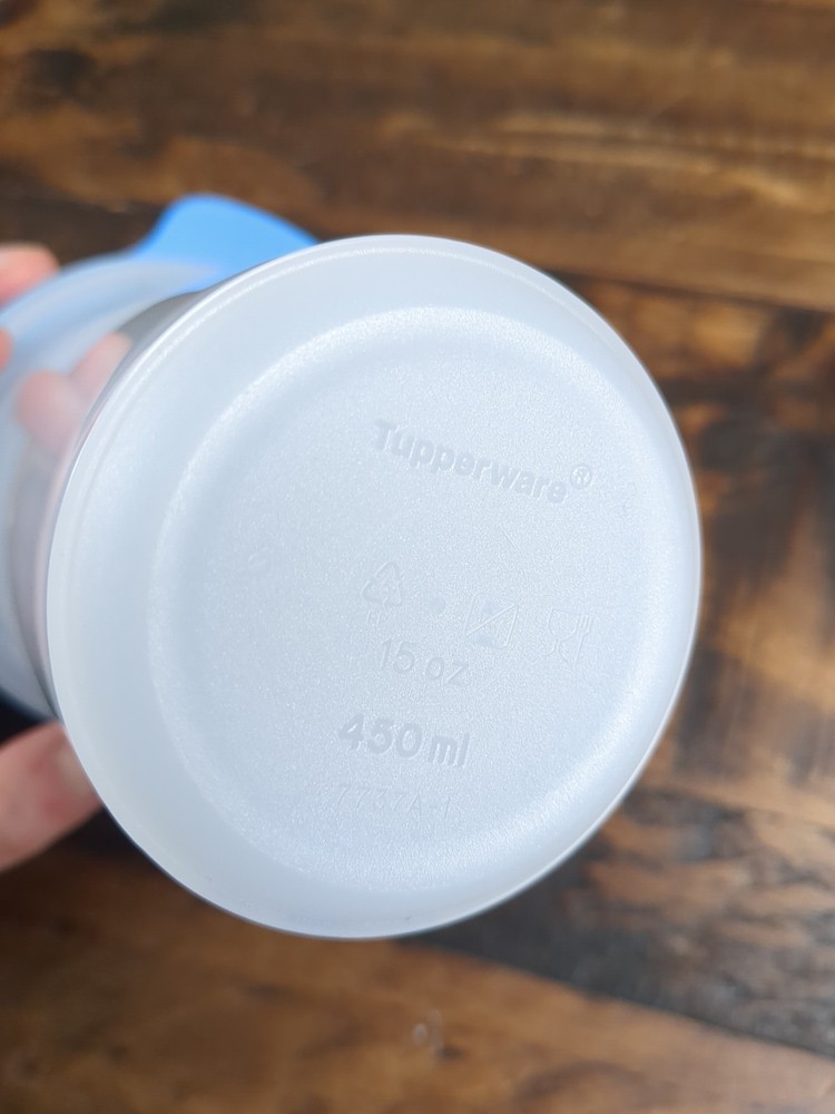 Tupperware 15 Oz. Shaker