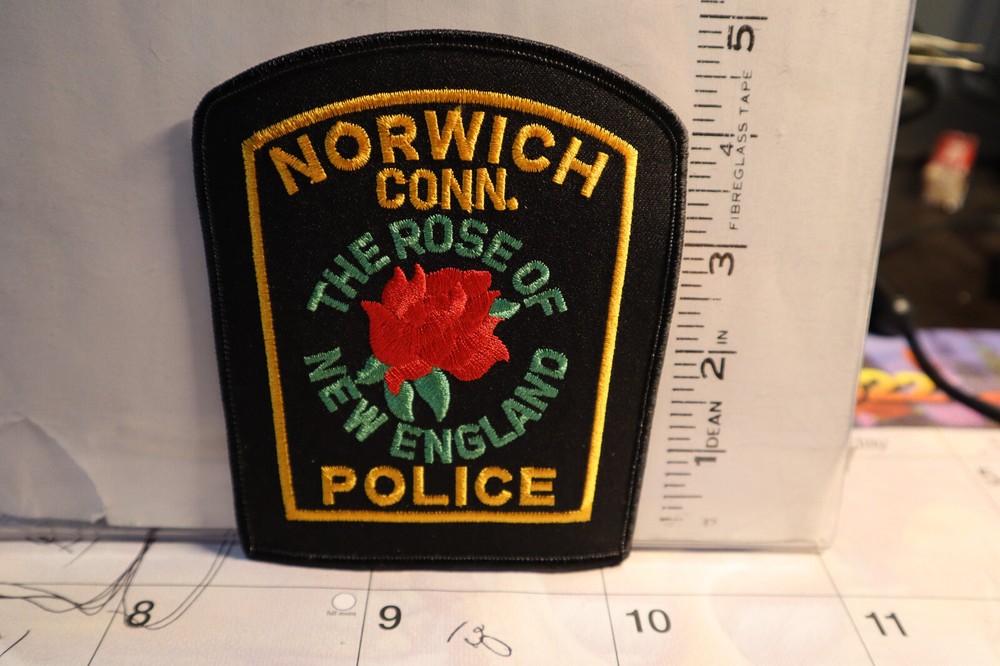 police patch  NORWICH POLICE CONNECTICUT