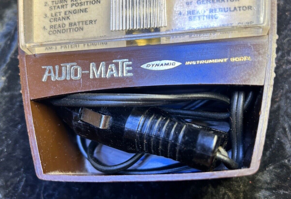 AUTO-MATE Car Analyzer (c) 1965 DYNAMIC AM-1. car volt meter and charging system
