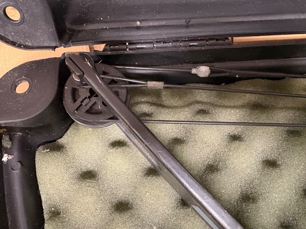 PSE Game Sport Strato-Flite Graphite Compound Archery Bow & Carry Case FREE SHIP