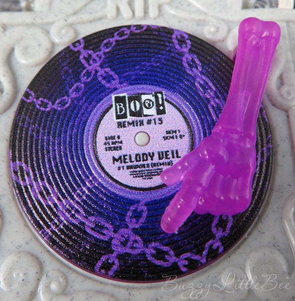 Spectra Self-Scare Secrets Record Player Monster High Doll G3