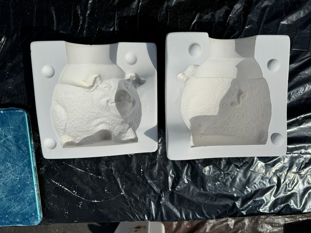 VINTAGE DOC HOLLIDAY CERAMIC MOLD #2494 PIG PLANTER