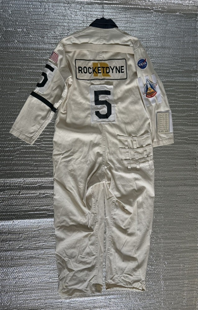 COMPLETE SUIT SPACE SHUTTLE GROUND TECHNICIAN SPACE FLIGHT OPERATIONS c1993