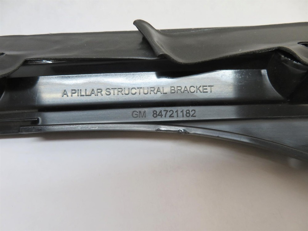 2021 CHEVY CORVETTE LEFT DRIVER SIDE A PILLAR STRUCTURAL BRACKET GM OEM 86775696
