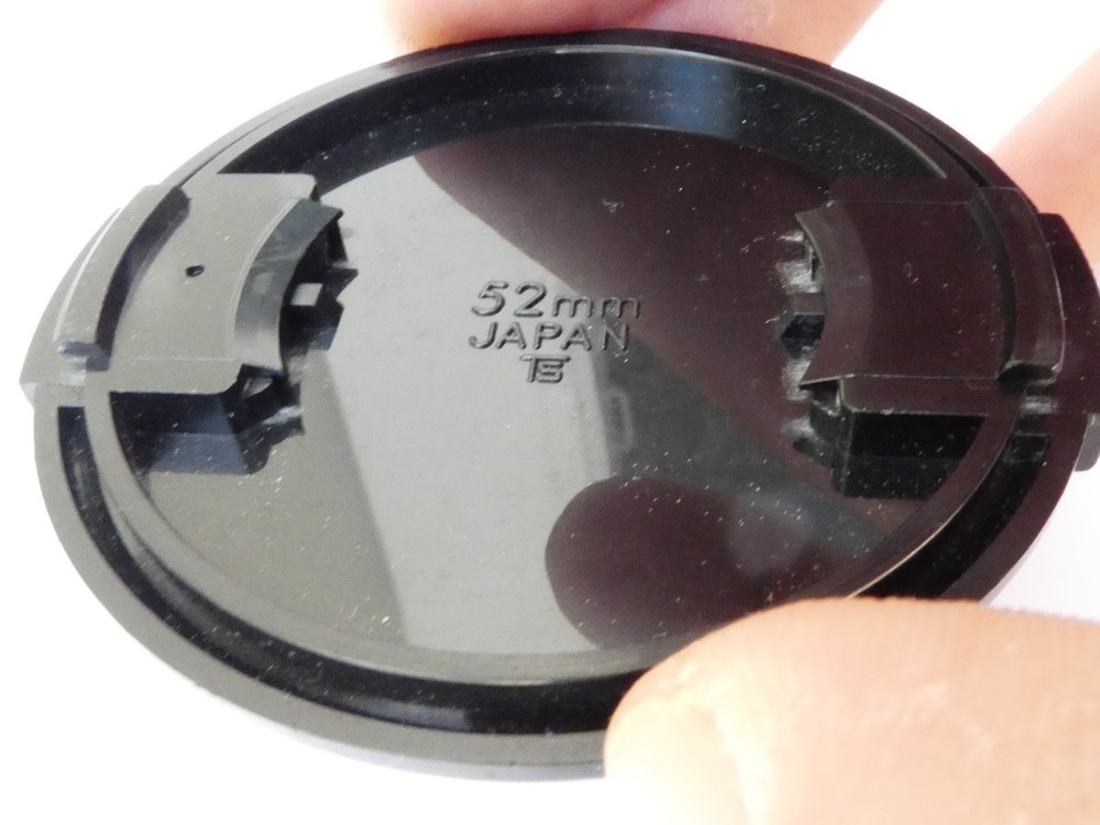 Vivitar 52mm Front Lens cap plastic snap on type