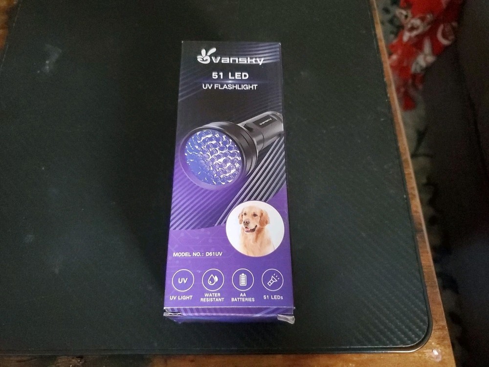 NIB - Vansky 51 LED UV flashlight pet Urine Detection , Bed Bug Detection , etc.
